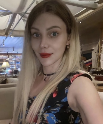 Позволь мне провести тебя по пути удовольствия и развлечений, чтобы ты почувствовал всю мою чувственность и страсть. У меня шикарное тело, умелые руки и язычок, которые помогут тебе расслабиться и забыть обо всем.
В моих апартаментах в центре Москвы ты окунешься в атмосферу роскоши и уюта, где каждый момент станет наслаждением. Мои плотные губки и ловкие пальчики знают, как доставить тебе незабываемое удовольствие.
Я предлагаю широкий спектр услуг, от расслабляющего массажа до страстного секса. Мы можем воплотить все твои самые смелые фантазии и сделать твои мечты реальностью.
Мои гости остаются довольными и возвращаются ко мне снова и снова. Тебе это тоже понравится, поверь мне. Все мои фотографии реальны, и я выгляжу еще лучше вживую.
Не упусти возможность окунуться в мир наслаждения и страсти со мной в Москве. Жду тебя, мой дорогой! 😘 11368, 22 года