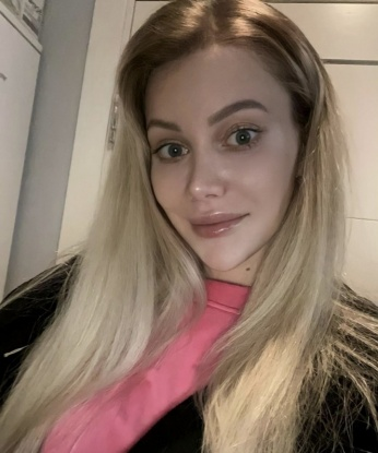 Позволь мне провести тебя по пути удовольствия и развлечений, чтобы ты почувствовал всю мою чувственность и страсть. У меня шикарное тело, умелые руки и язычок, которые помогут тебе расслабиться и забыть обо всем.
В моих апартаментах в центре Москвы ты окунешься в атмосферу роскоши и уюта, где каждый момент станет наслаждением. Мои плотные губки и ловкие пальчики знают, как доставить тебе незабываемое удовольствие.
Я предлагаю широкий спектр услуг, от расслабляющего массажа до страстного секса. Мы можем воплотить все твои самые смелые фантазии и сделать твои мечты реальностью.
Мои гости остаются довольными и возвращаются ко мне снова и снова. Тебе это тоже понравится, поверь мне. Все мои фотографии реальны, и я выгляжу еще лучше вживую.
Не упусти возможность окунуться в мир наслаждения и страсти со мной в Москве. Жду тебя, мой дорогой! 😘 11368, 22 года